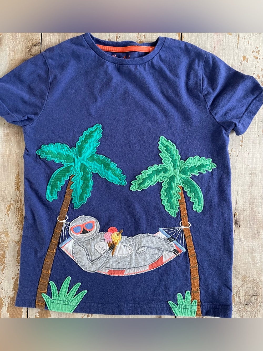 Mini Boden sloth appliqué t-shirt - size 9/10